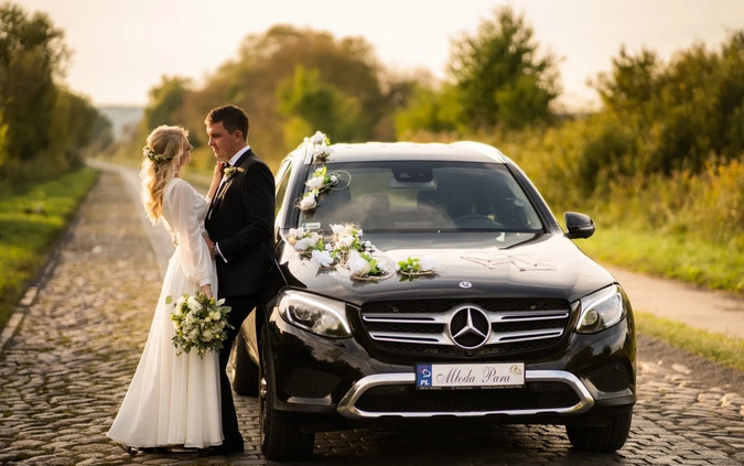 Mercedes-Benz GLC cena 151900 przebieg: 61800, rok produkcji 2018 z Szczecin małe 92